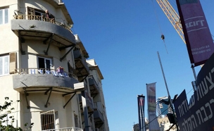 פינוי בניין ביהודה הלוי 55 עקב עבודות הרכבת (צילום: חדשות 2)