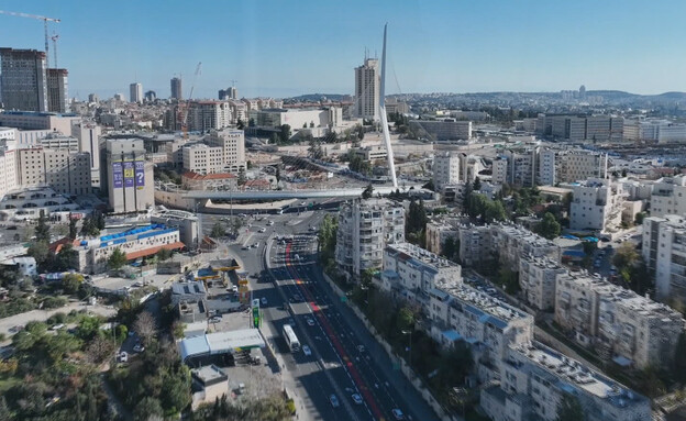 פקקים בכניסה לירושלים (צילום: טרגט מרקט) פקקים בכניסה לירושלים (צילום: טרגט מרקט)