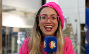 אלמוג שור יצאה לבדוק אם משלמים כמו נינג'ות (צילום: קשת 12)