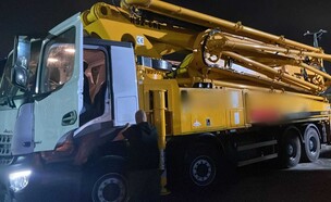 מעצר החשודים בניהול קו הלוואות בשוק האפור (צילום: דוברות המשטרה)